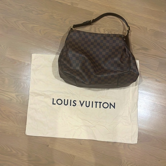 Louis Vuitton Damier Ebene coated canvas shoulder bag. - Picture 8 of 8